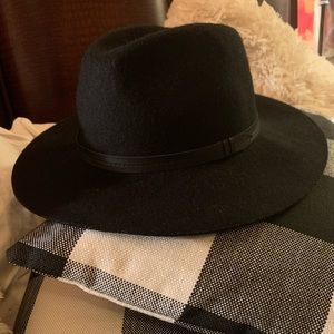 Woman’s black wool hat
